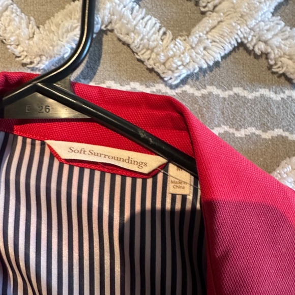 Women’s red jacket new with tag - Picture 2 of 4